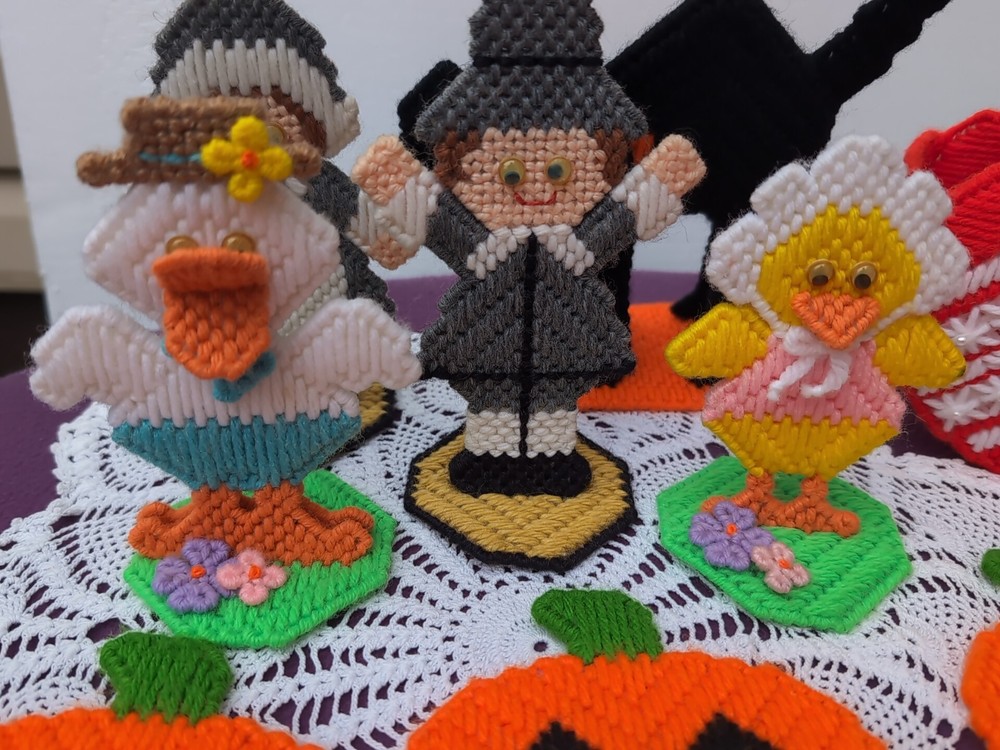 Vintage Plastic easter Decor Canvas Needlepoint Handmadel Cat Pumpkin Coasters