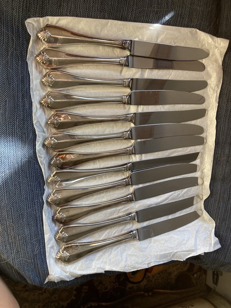 Oneida King James 89 Piece  12 - 7 Piece Place Settings Plus 12 Extra Spoons