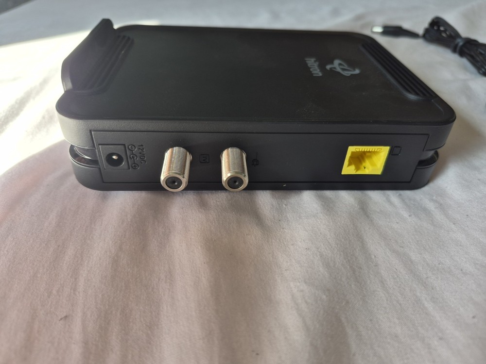 Hitron HT-EMN2 Network Extender, Wi-Fi 2x2, MoCA, GigE -