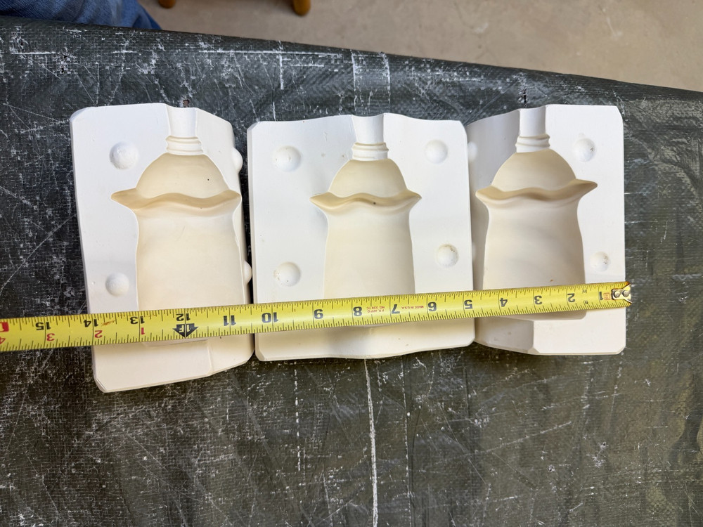 VINTAGE BOOTHE CERAMIC MOLD #813 FLUTED BASE PUMPER