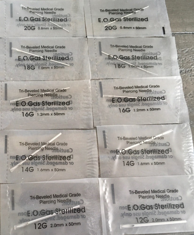 10 piercing needles + Jewelry