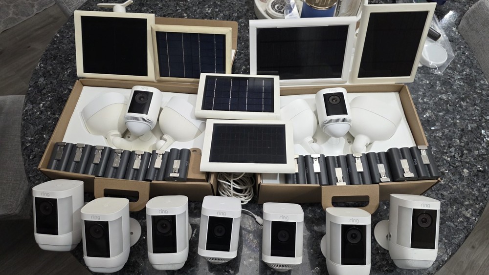 Ring Spotlight Cam 9 Wireless Cameras White Battery Solar Powered IP System