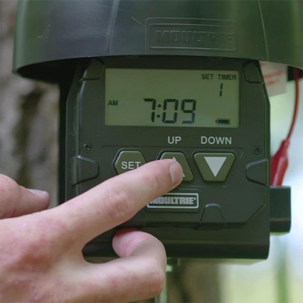 Moultrie Hanging Deer Feeder | Easy Set Timer