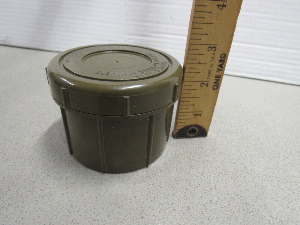 US Military Cold Climate Survival Kit Match Container Case Strike Anywhere NOS