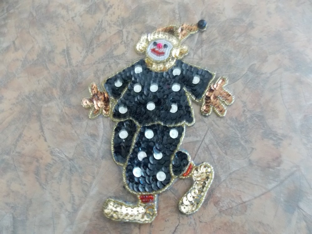 CLOWN APPLIQUE, BEADED & SEQUINED CRAFTS,NEW