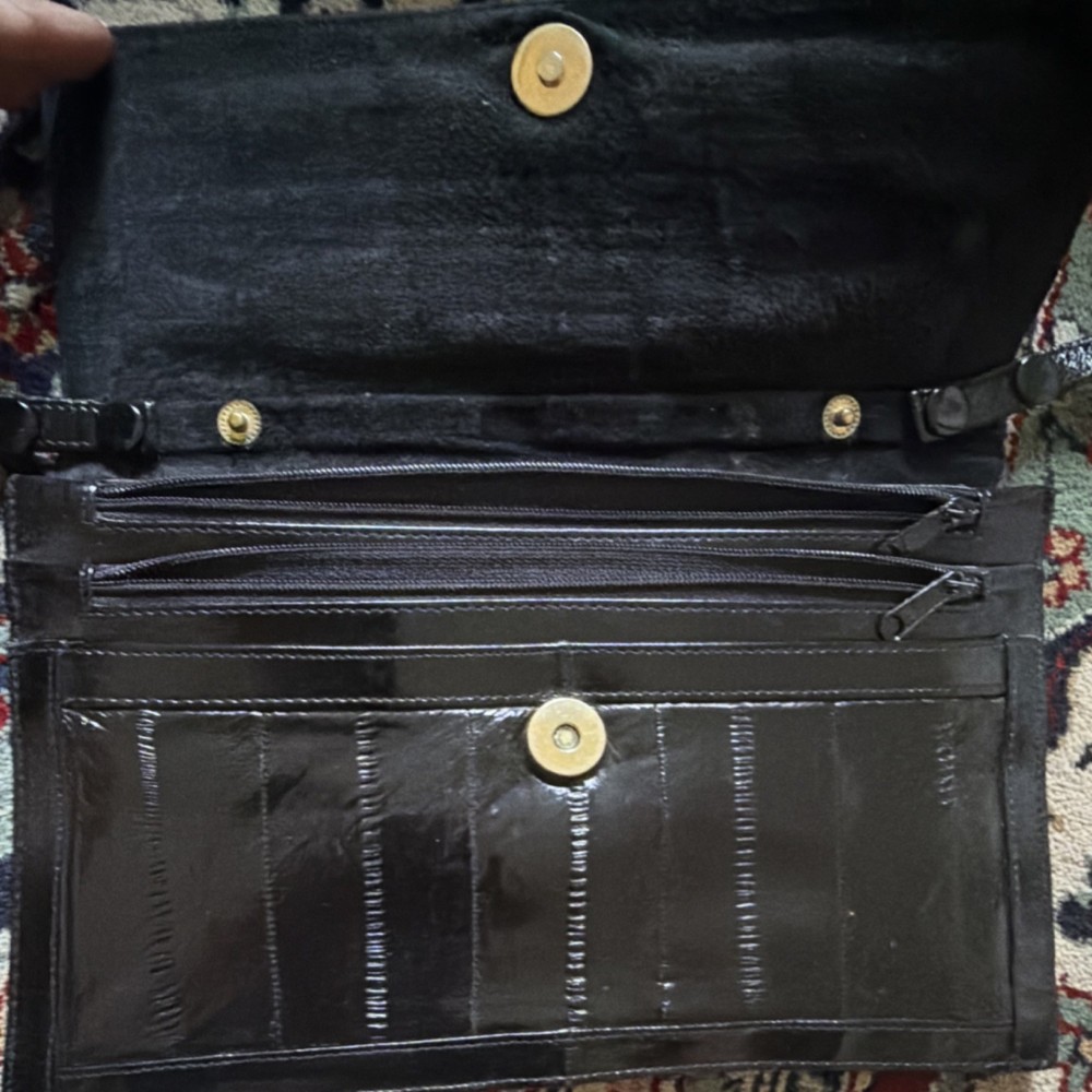 Black Patent Leather Shoulder Bag Handbag Multiple Compartments Clasp Closure