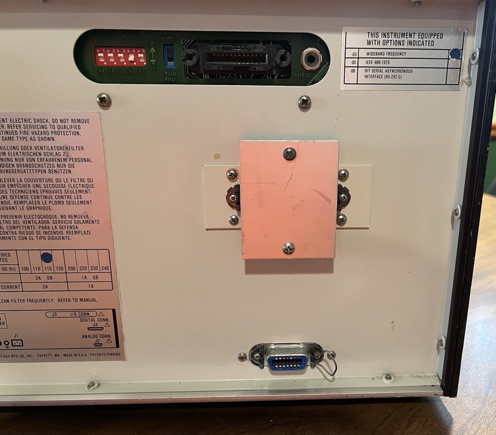 Fluke 5100B Calibrator Option 03 Wideband