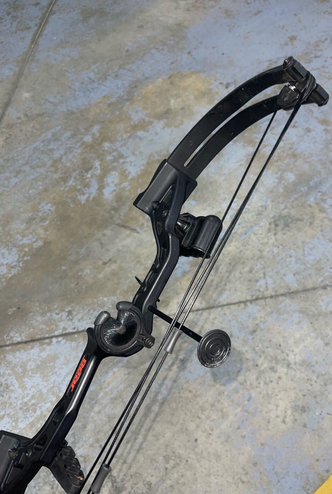 Bear Archery Youth Brave 3 Compound Bow Set
