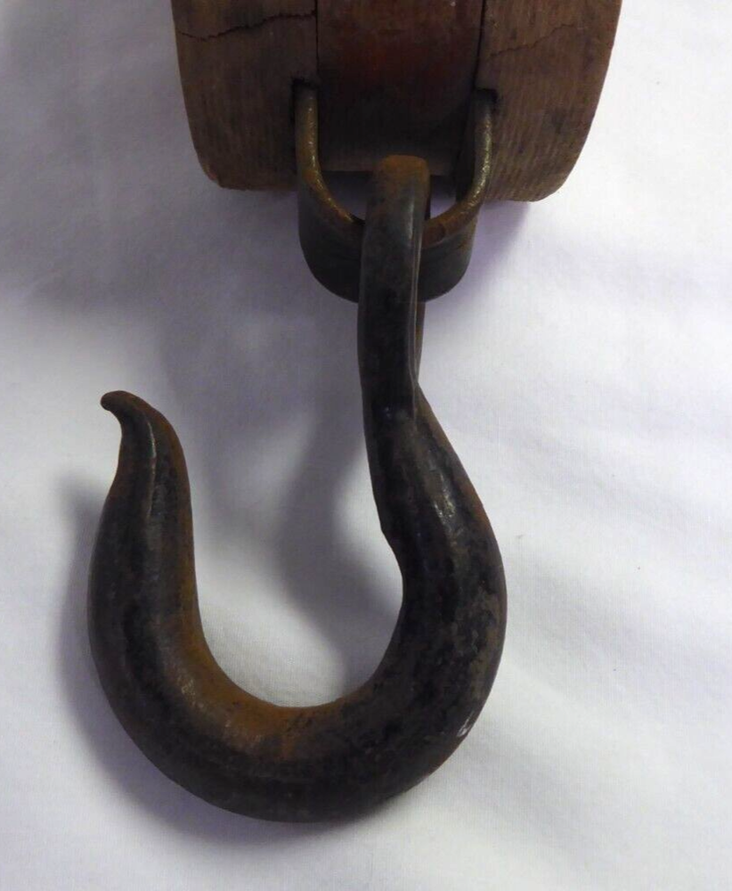 VINTAGE ANVIL BLOCK & TACKLE PULLEY