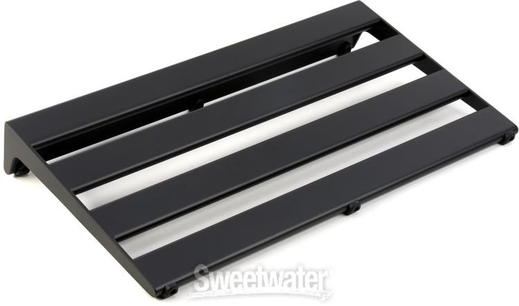 MONO Pedalboard Rail with Stealth Club Case - Medium