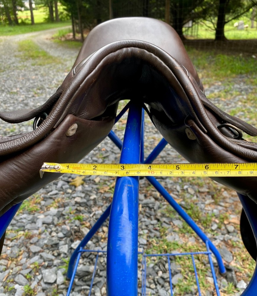 Close Contact / Jump Saddle, 17"