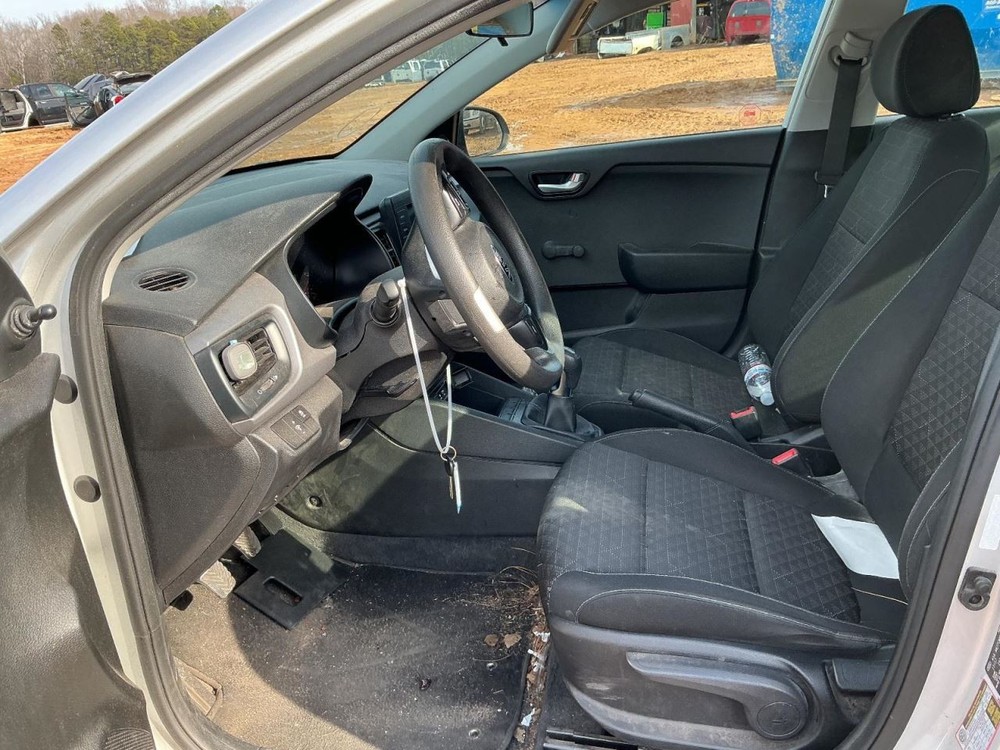 RIO 2018 Glove Box 4961049