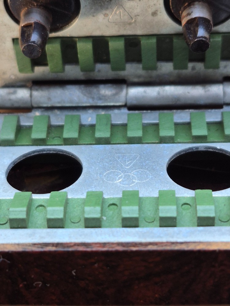 VINTAGE bakelite safety razor blade sharpener, rare sharpening