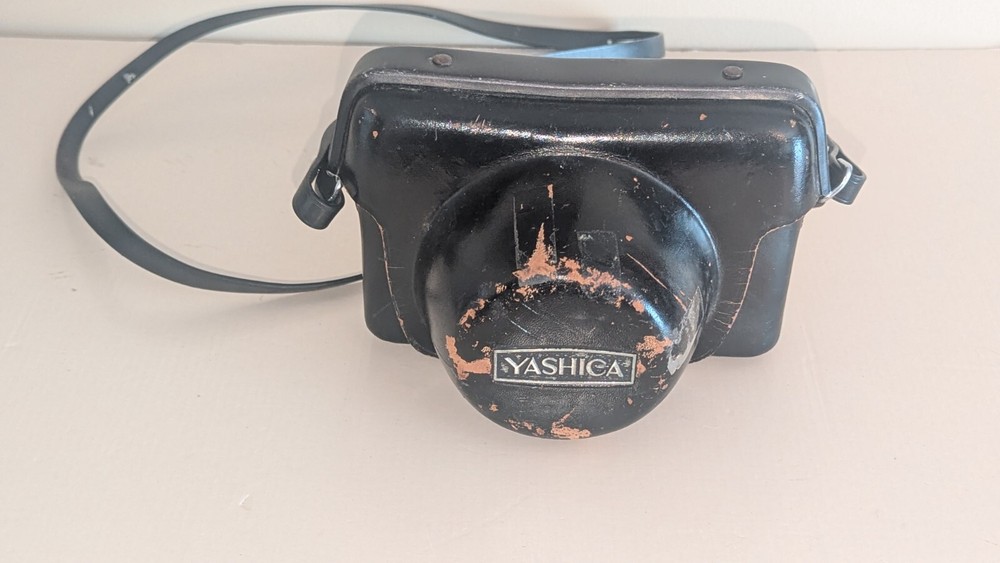 Yashica GS Electra 35 Vintage 35mm Camera Untested