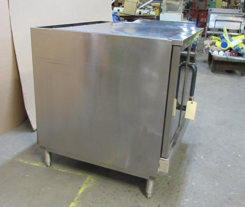 MARKET FORGE ELECTRIC CONVECTION OVEN 460V 3 PH *MISSING RACK BRACKET*