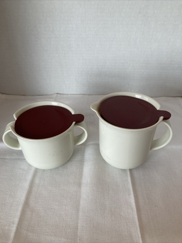 Tupperware Beautiful Sugar And Creamer With Wine Colored Lids Very Nice Shape
