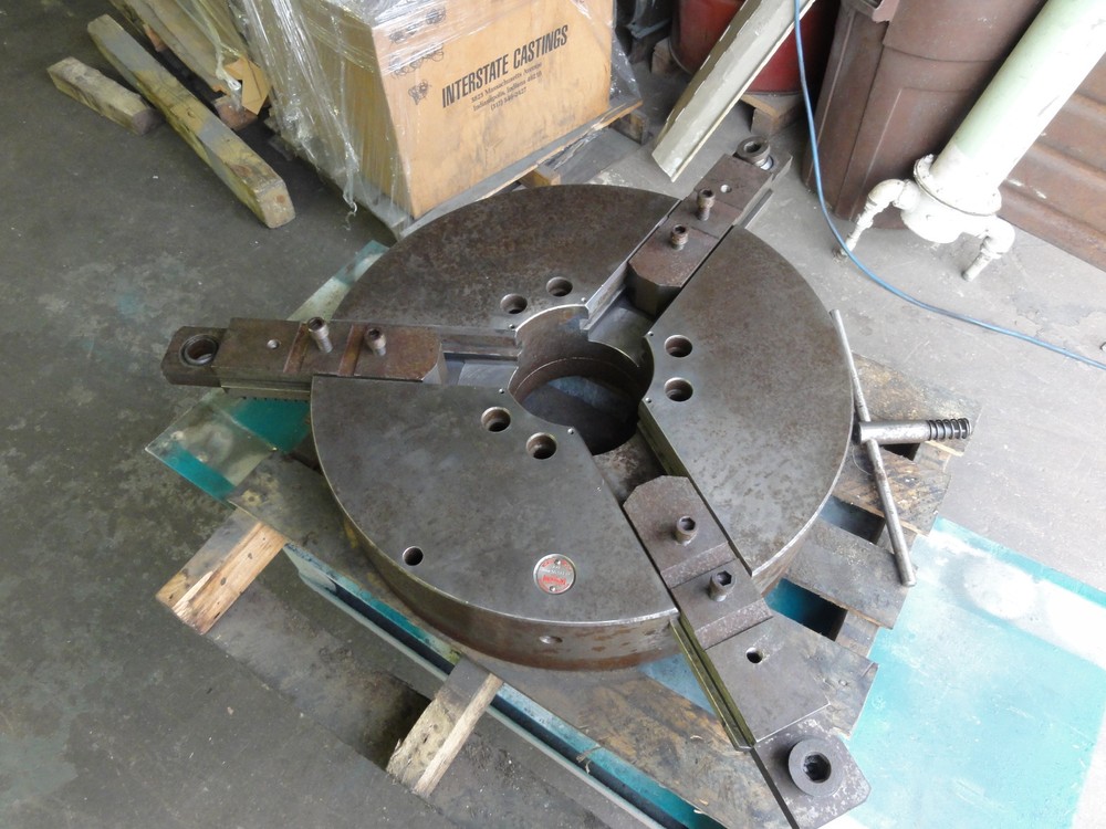 Cushman 24 inch Scroll Chuck