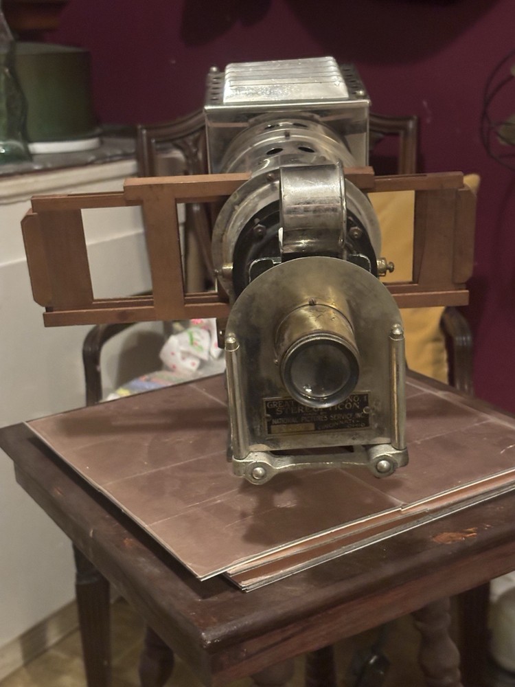 1910 Magic lantern