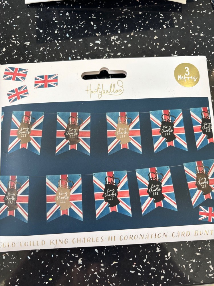 25 King Charles III Buntings