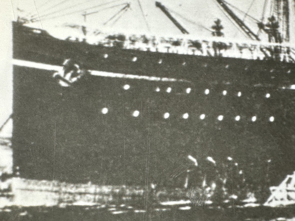 1939 IMAGE PRESS RELEASE: HMS RAWALPINDI SUNK FP486
