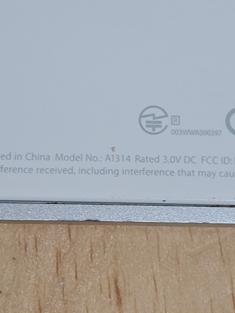 Apple A1314 Wireless/Bluetooth Keyboard Silver