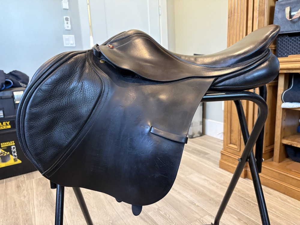 Albion Kontrol Black  17.5