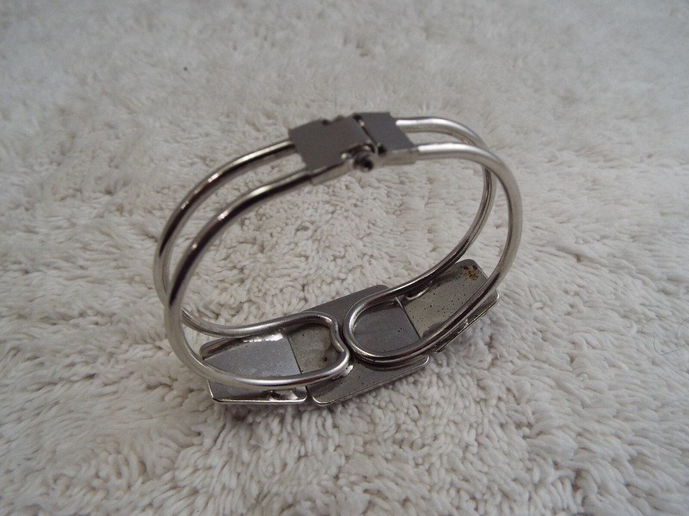 Silvertone Blue Green Bead Hinged Bracelet (A40)