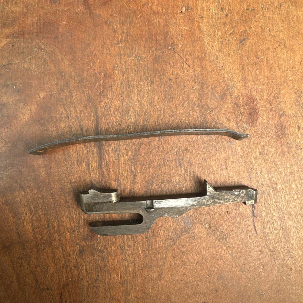 Winchester 67, 67A Extractor and Spring-Q140