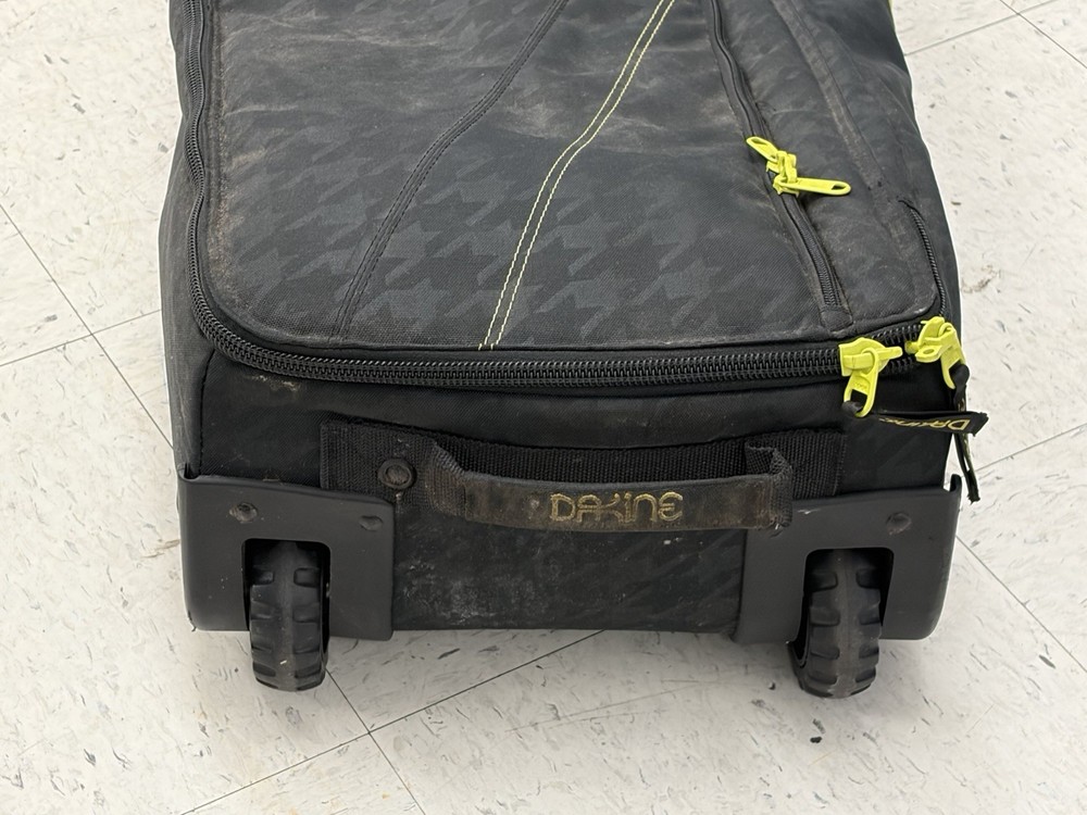DAKINE 65" ROLLING SNOWBOARD BAG