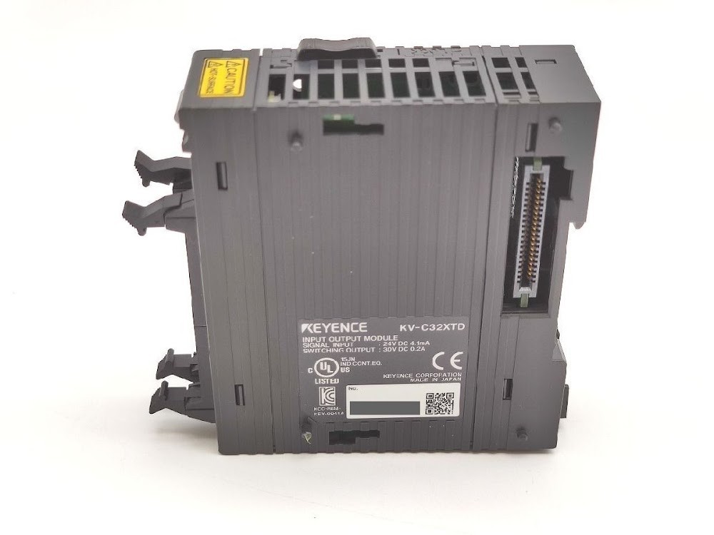 KEYENCE KV-C32XTD PLC I/O Module USED