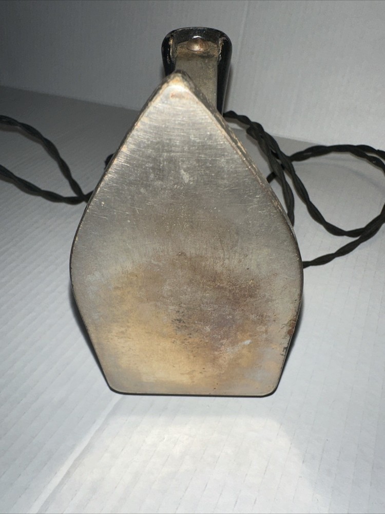 Vintage Clothing Iron - Works - Read Description