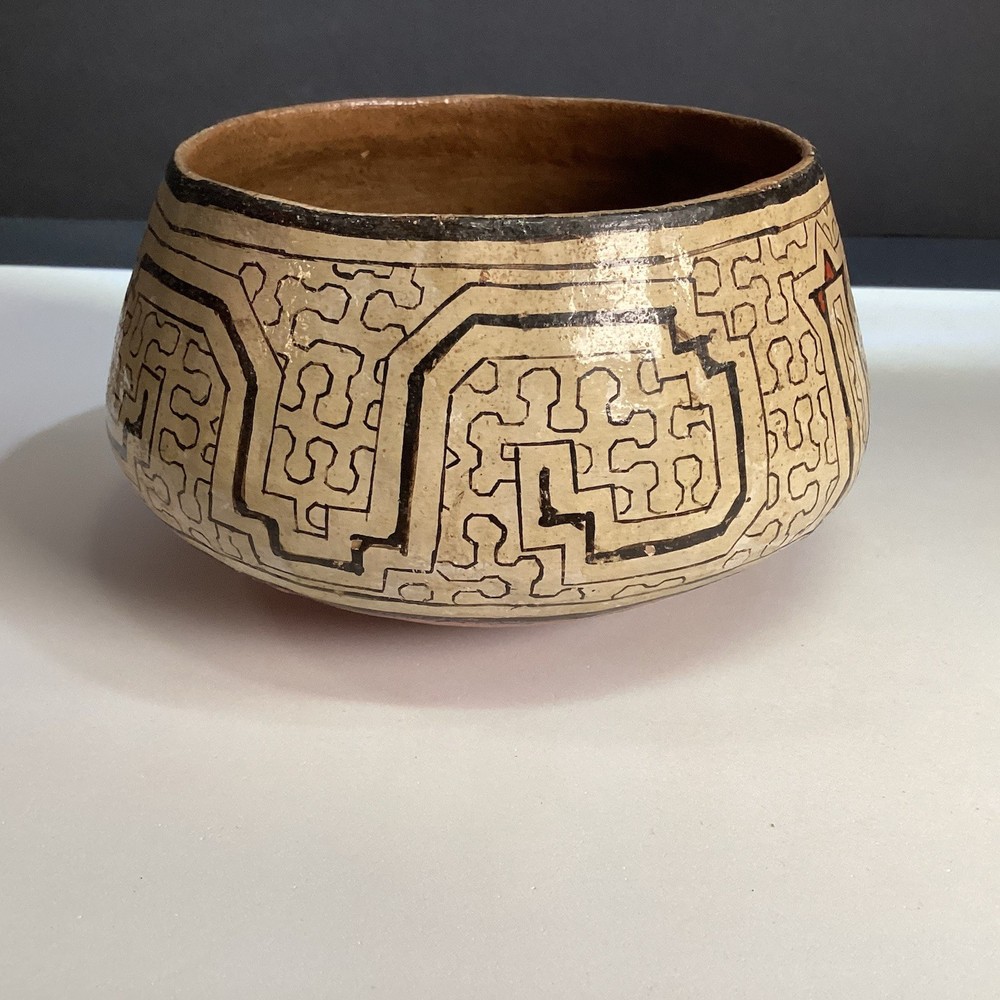 VTG Shipibo-Conibo Pottery Bowl geometric pattern Peru