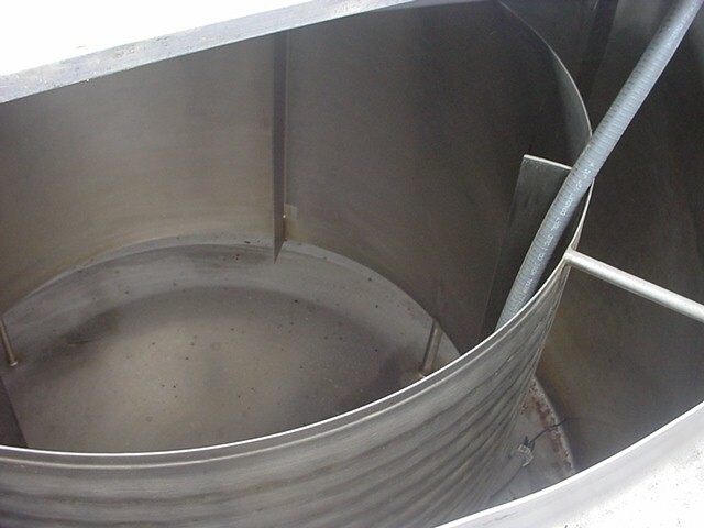 200 gallon MUELLER TANK with INTERNAL COOLING PLATE COIL