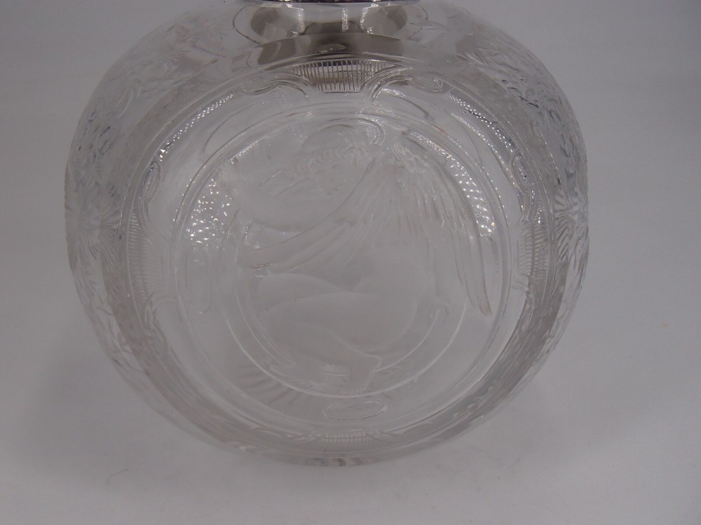 VERY NICE ENGLAND ORIGIN SOLID SILVER BOTTLE AND ANGELOT GLASS