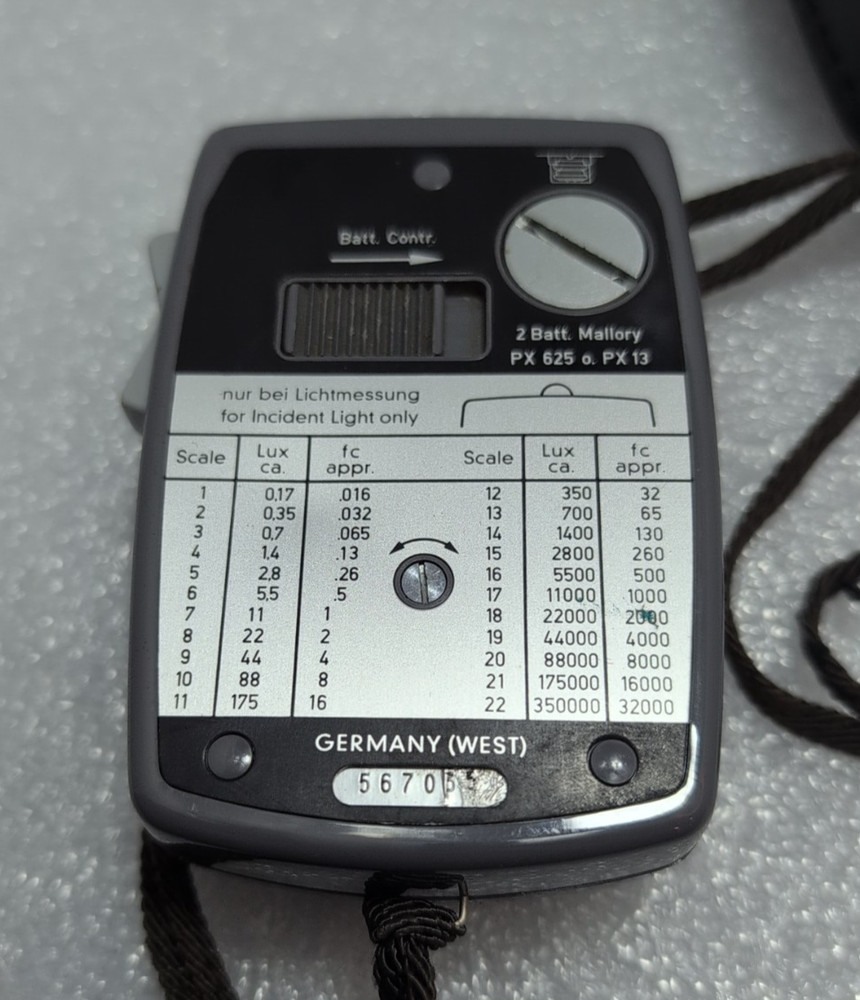 Gossen Luna-pro Incident Light Meter + Case