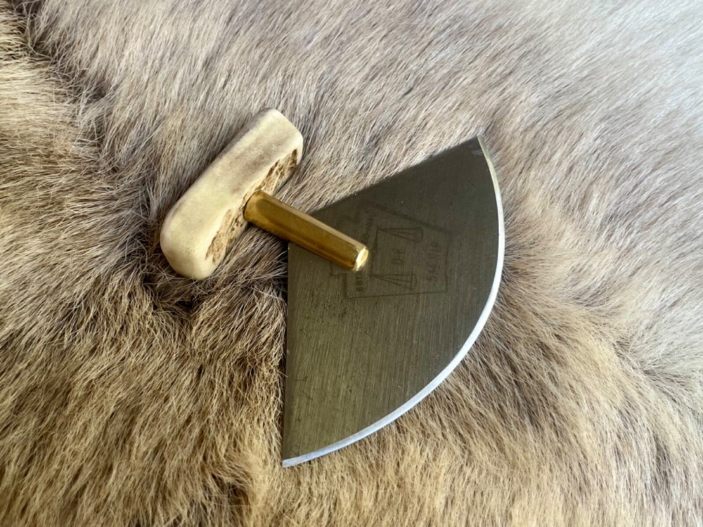 Handmade traditional Ulu
