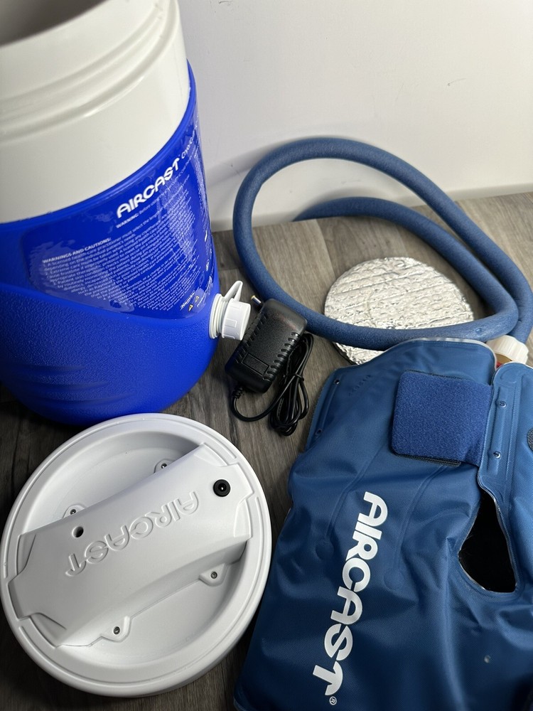 Cryo/Cuff Cryocuff Cooler Therapy Motorized IC Compression Knee Medium Size