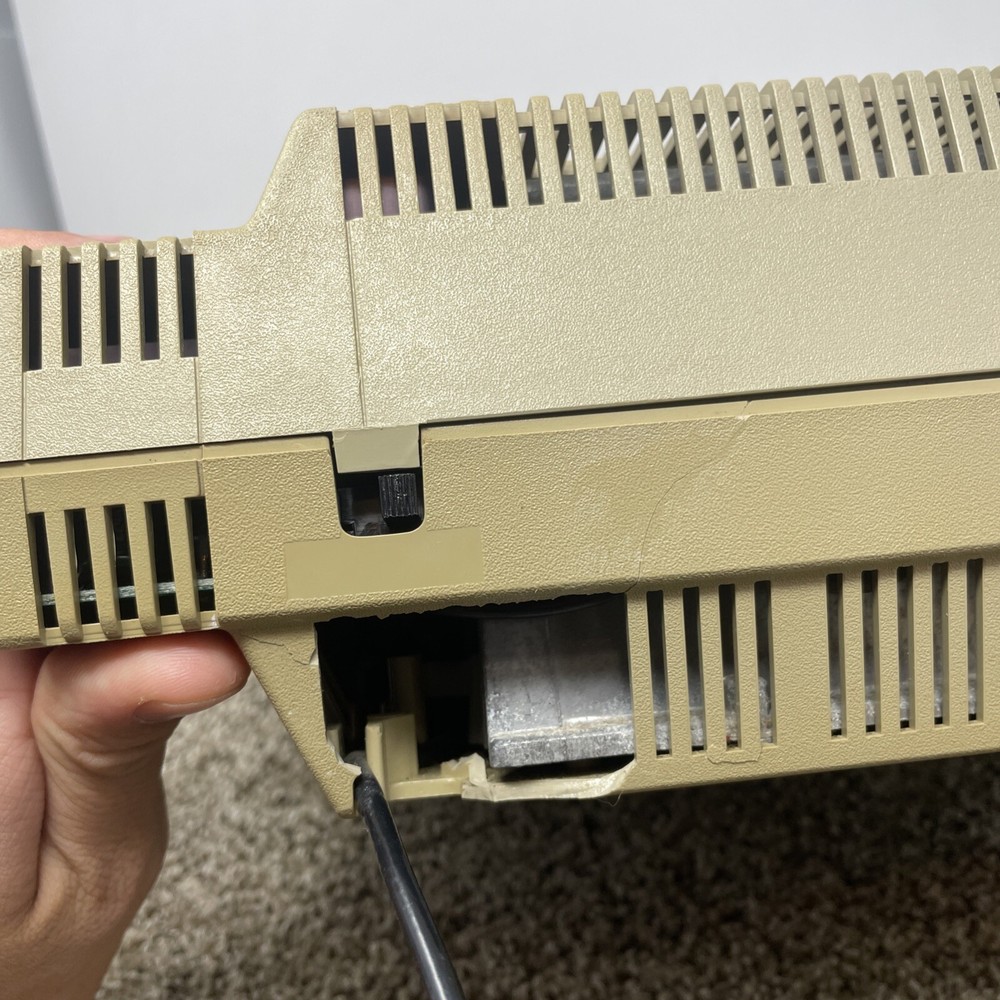Atari 400 Computer System Partially Working READ COSMETIC DAMAGE
