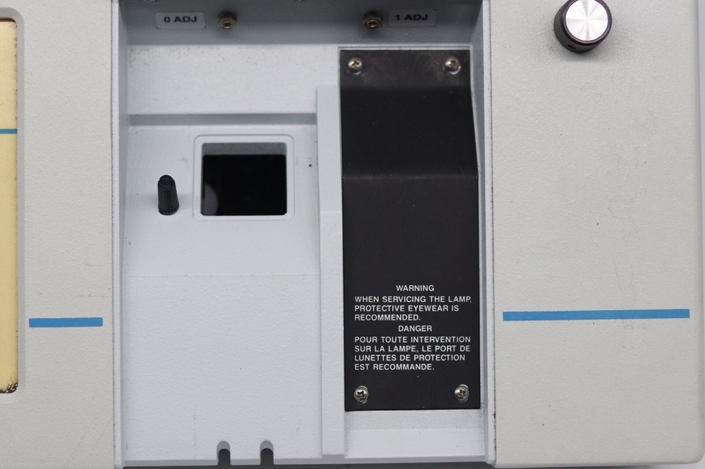 Hach DR/3000 Spectrophotometer