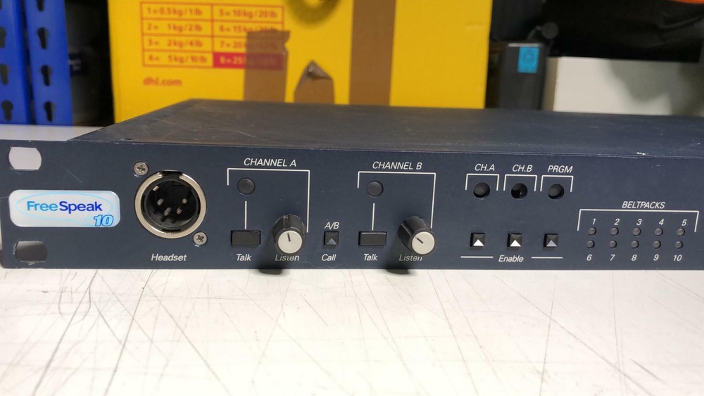 Clearcom freespeak 10 digital wireless mainframe for beltpacks