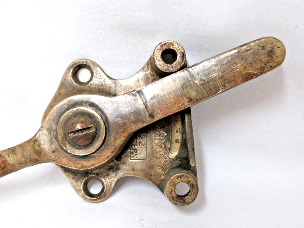 ANTIQUE BRASS ICE BOX HANDLE LATCH
