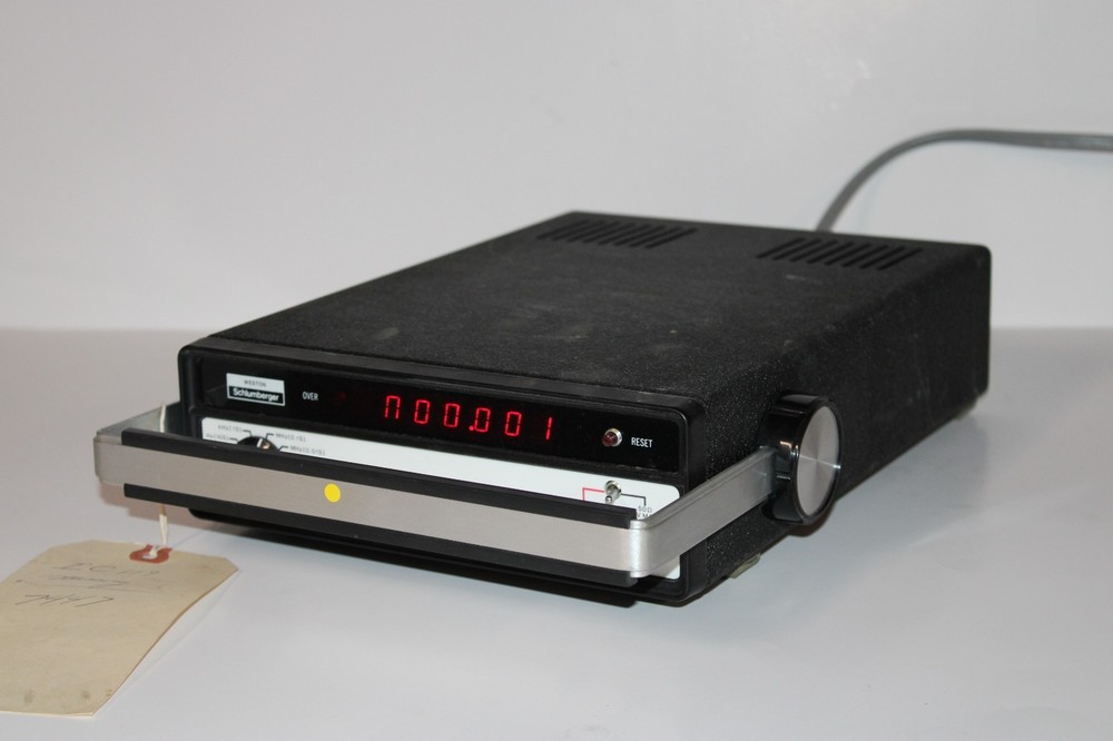 WESTON SCHLUMBERGER 1253 FREQUENCY COUNTER (UNKNOWN)