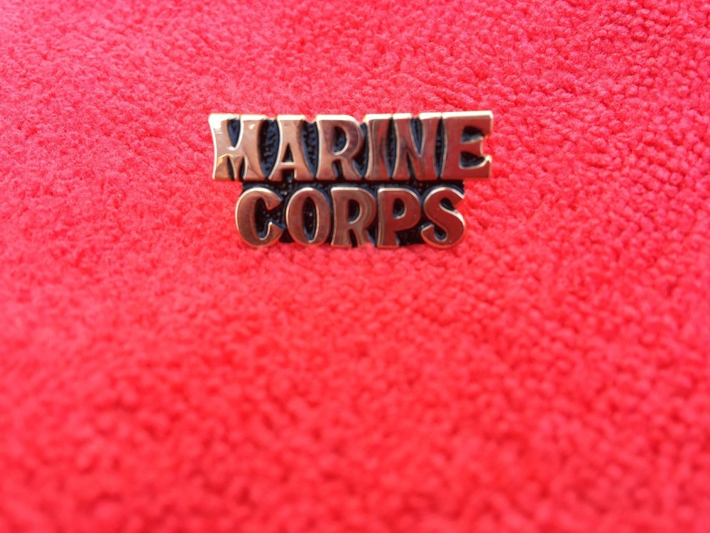 USMC MARINE CORPS TEXT HAT/LAPEL PIN