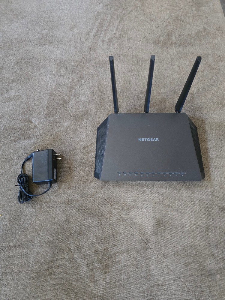 NETGEAR Nighthawk AC1900 Smart WiFi Router Model R7000