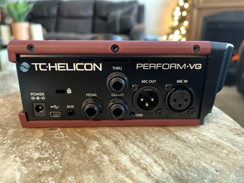 TC Helicon Vocal Effects Processor, TC Helicon Perform VG Look!