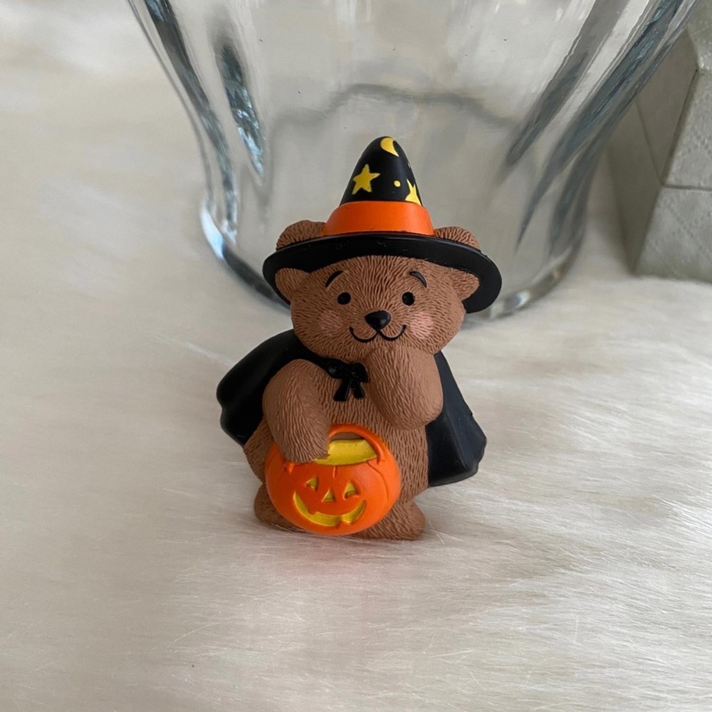 Hallmark Halloween Bear Witch Pin
