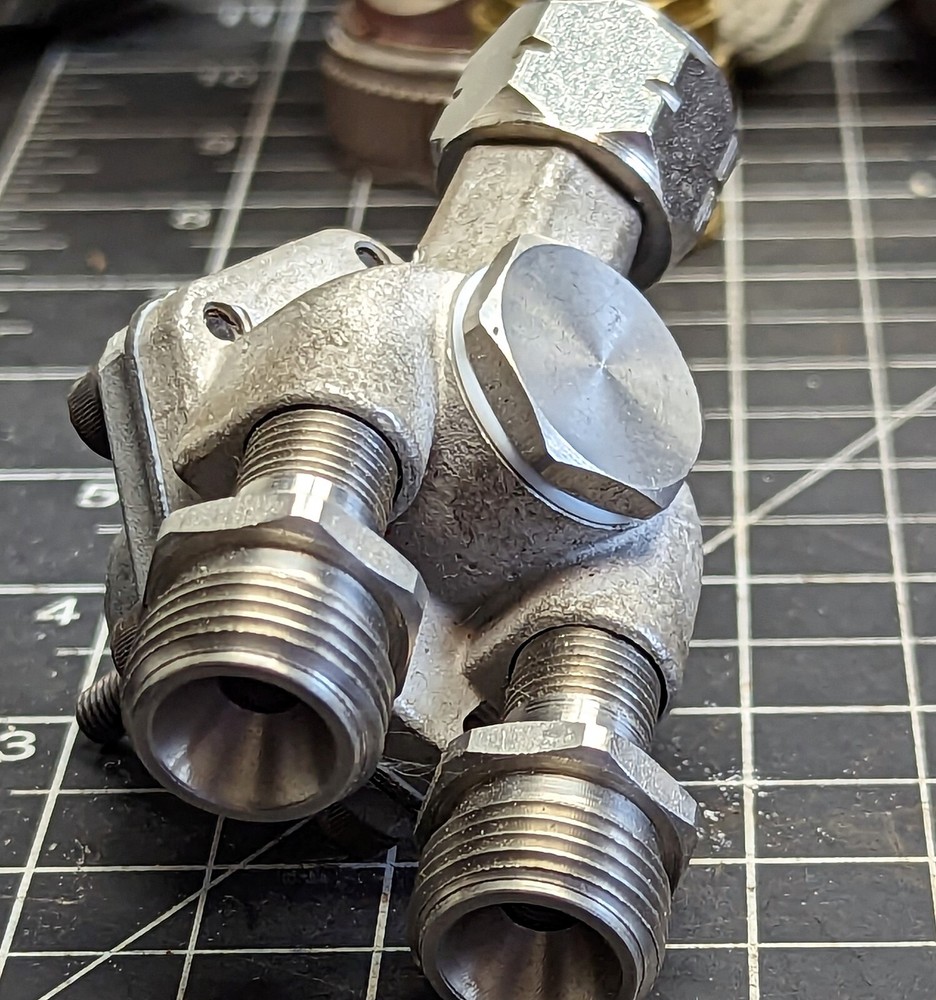 HGS GUN REGULATOR Devilbiss SS Air Pilot Fluid Regulator [OF19]