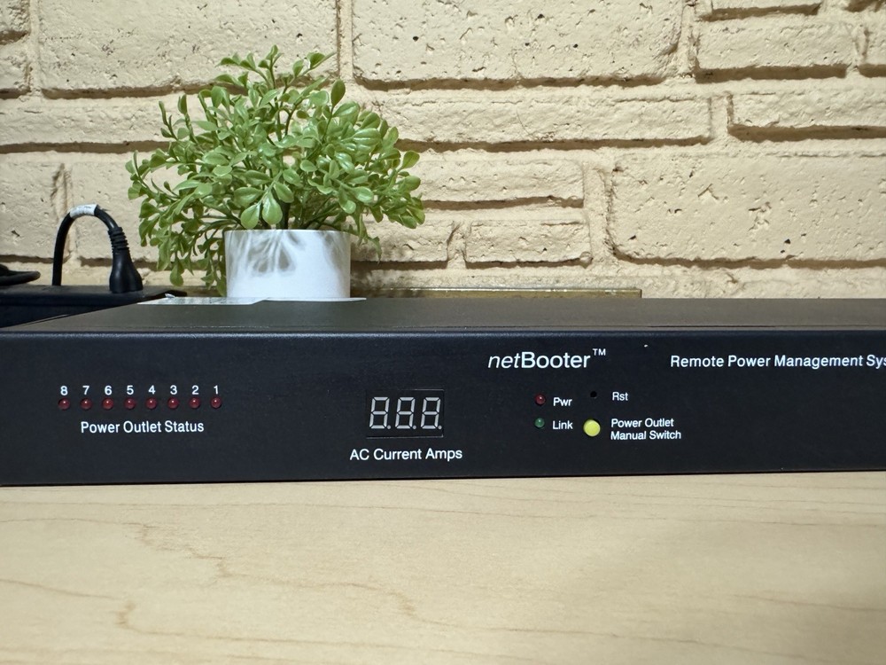 Netbooter Remote Power Management System 15Amp 8 Outlets Synaccess NP0801-DU