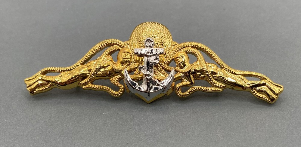 Thailand Thai Navy Diver badge