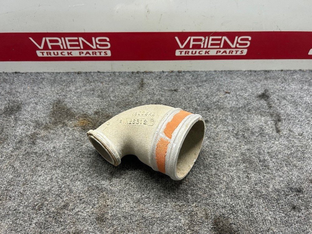 PETERBILT D66-2185 PIPE-CAC 90DEG 4\" CASTED